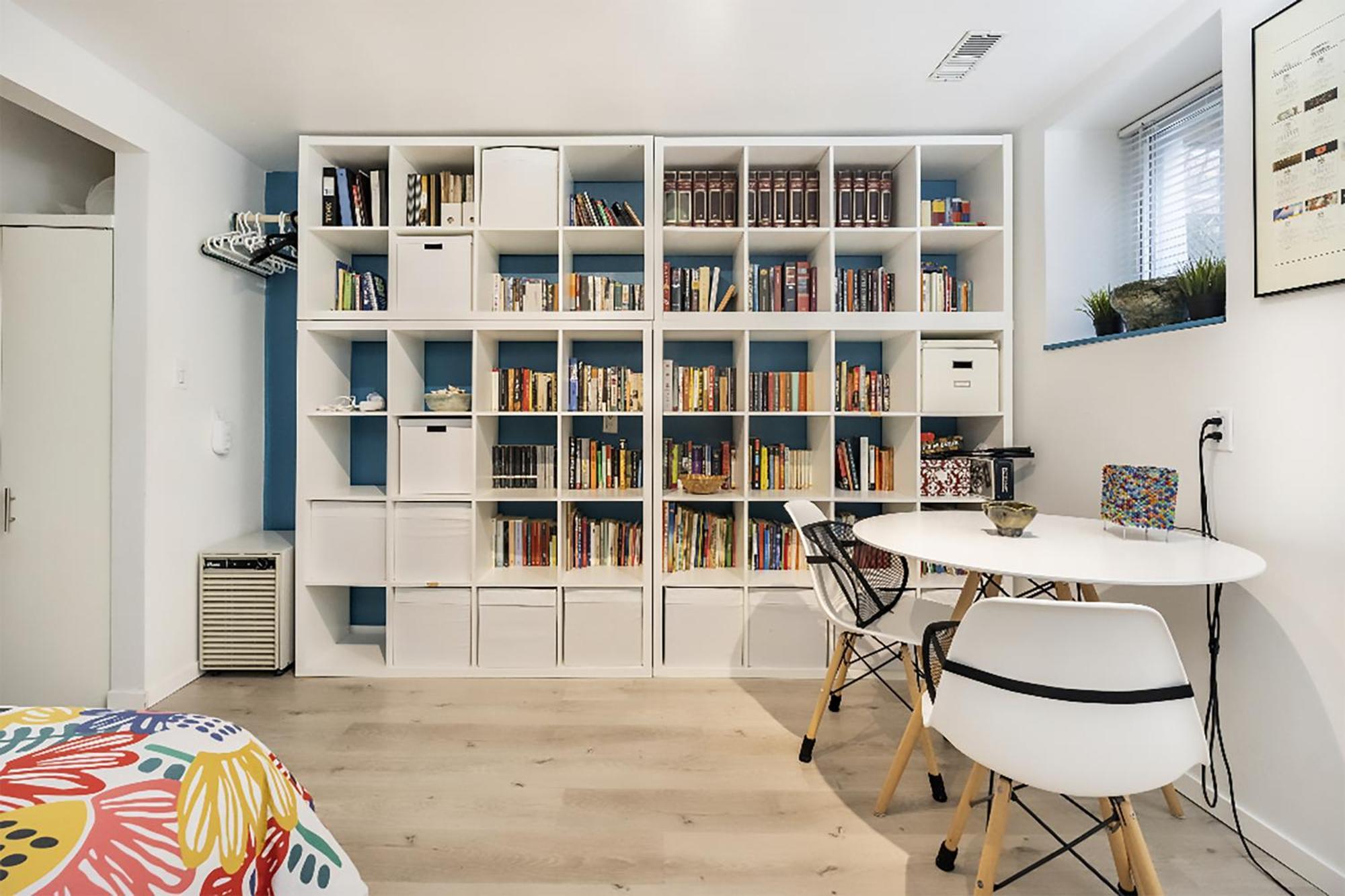 Апартаменты An Independent Beach Retreat Steps From The Lake And Right In The City Торонто Экстерьер фото